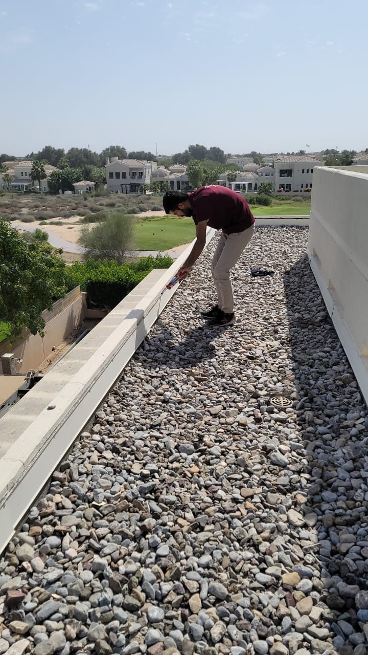 Gravel ballasted roof finished after waterproofing in Dubai